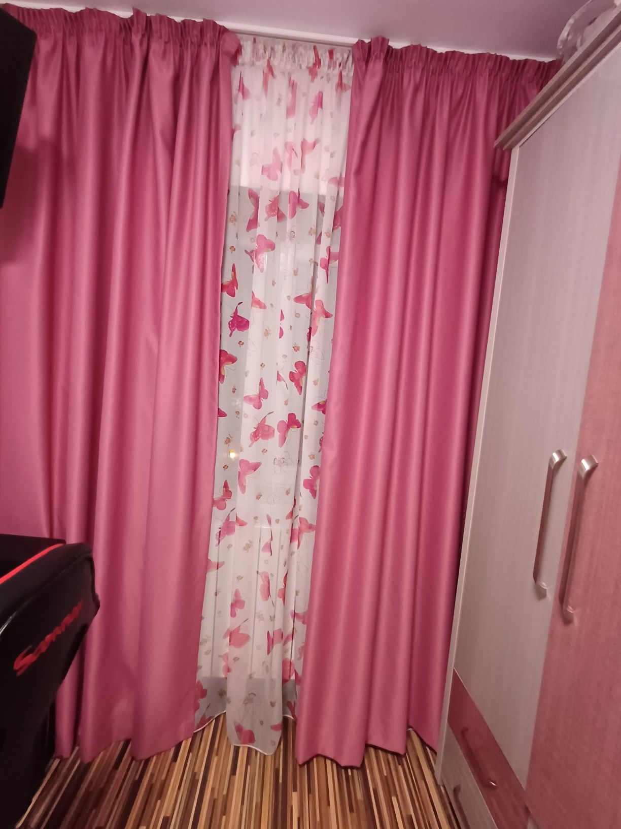Mobila dormitor roz pudra cu sidef (fără dormitor)