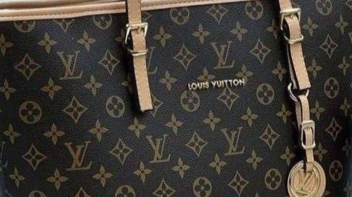 Geanta damă+portofel/set/,import Franța, saculet, etichetă