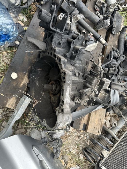 Скоростна кутия за Toyota Avenis 2006