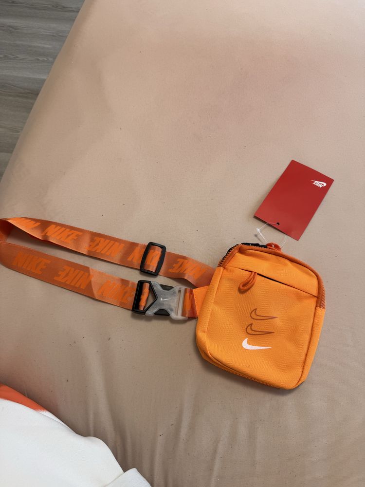 Nike Advance чантички