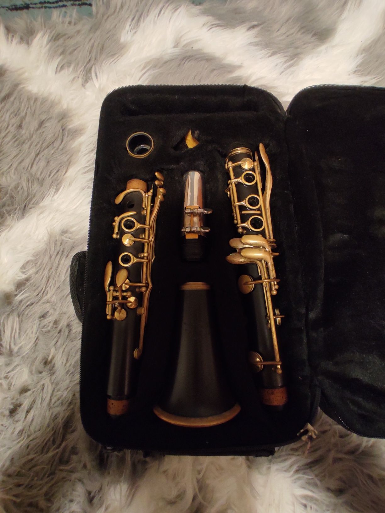 Vând clarinet Venus GL3016