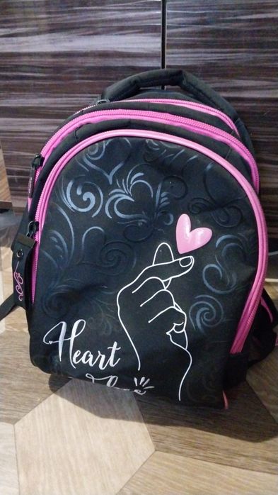 Продам  рюкзак школьный новый