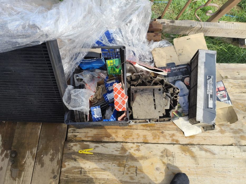 Vând încărcător frontal O&K L6