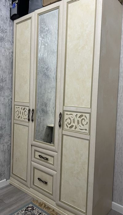 Спальный гарнитур