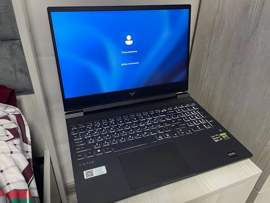 Ryzen 5 5600h Operativka 16 gb  Ssd 1 tb RTX 3050 ekran 144hz