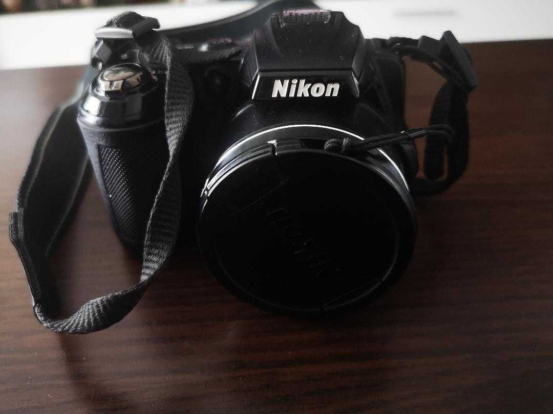 Vand Nikon L 120