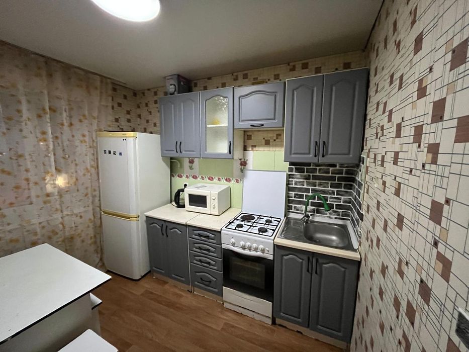 Сдам на длительный срок однокомнатную квартиру в центре города