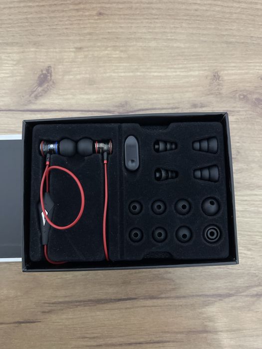 Casti cu fir Beats by dr. Dre