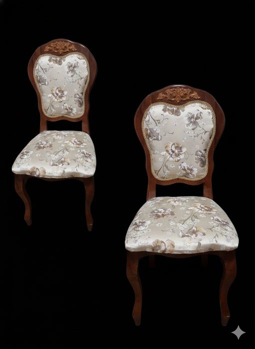 Zal uchun stullar sotiladi