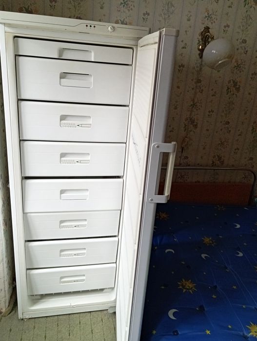 Вертикален фризер