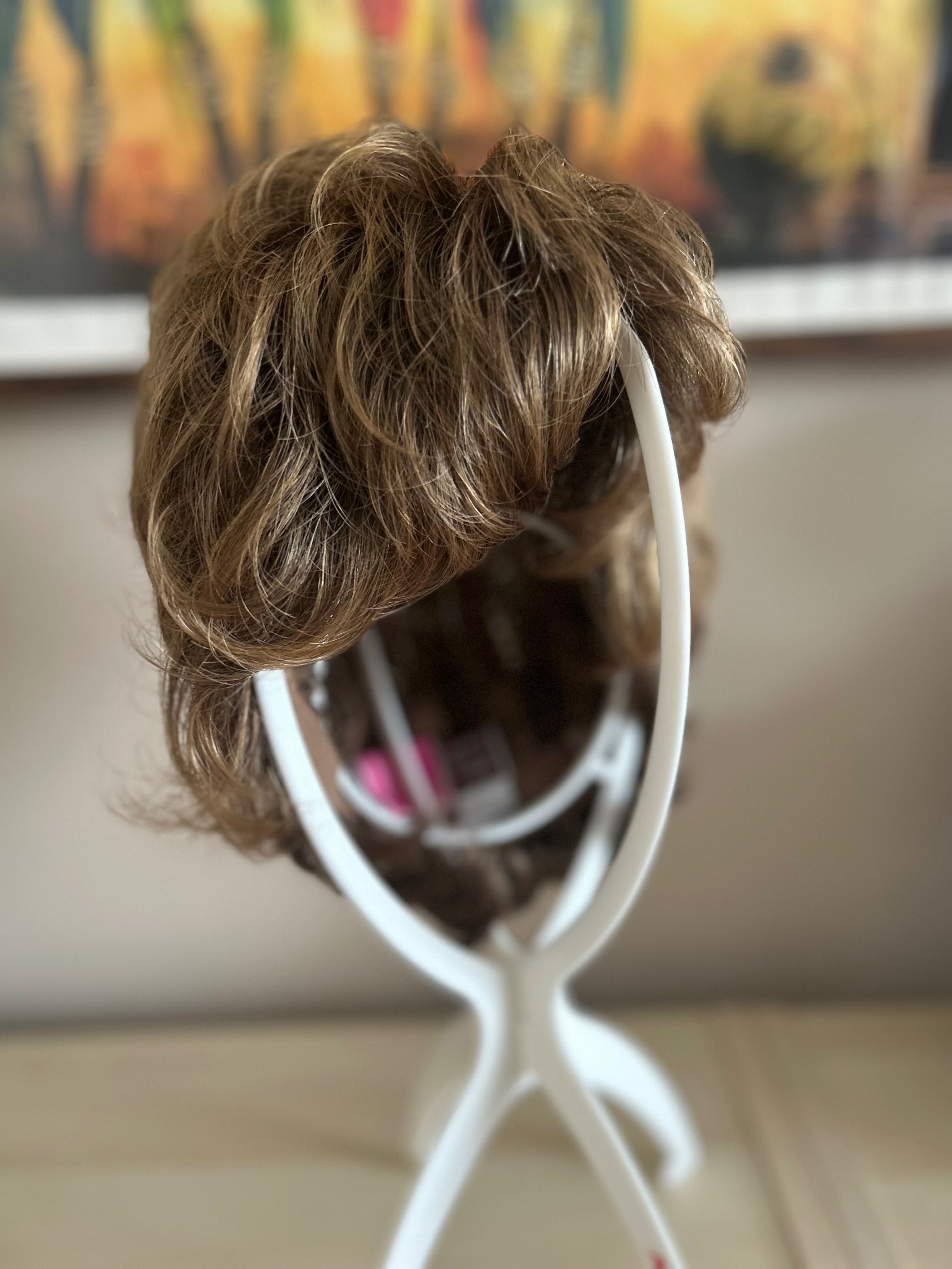 Къса перука нова