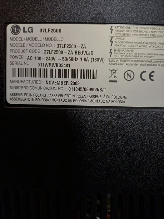 2 TV defecte cu displeiul bună și leduri bune.