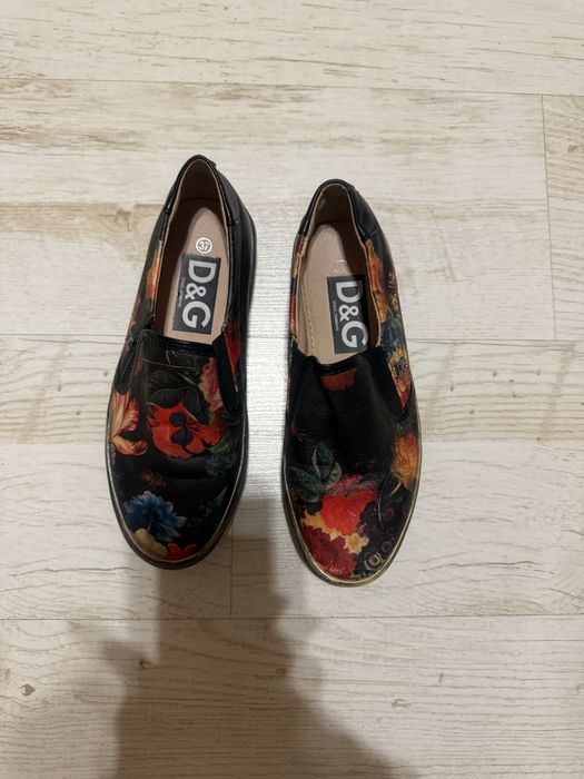 Маратонки NIKE и обувки D&G 30лв за чифт