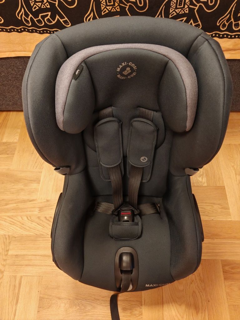 Maxi Cosi Axiss Authegraph столче за кола