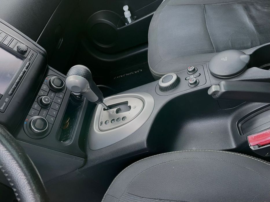 Vand Nissan Qashqai+2 2.0 dci 2011