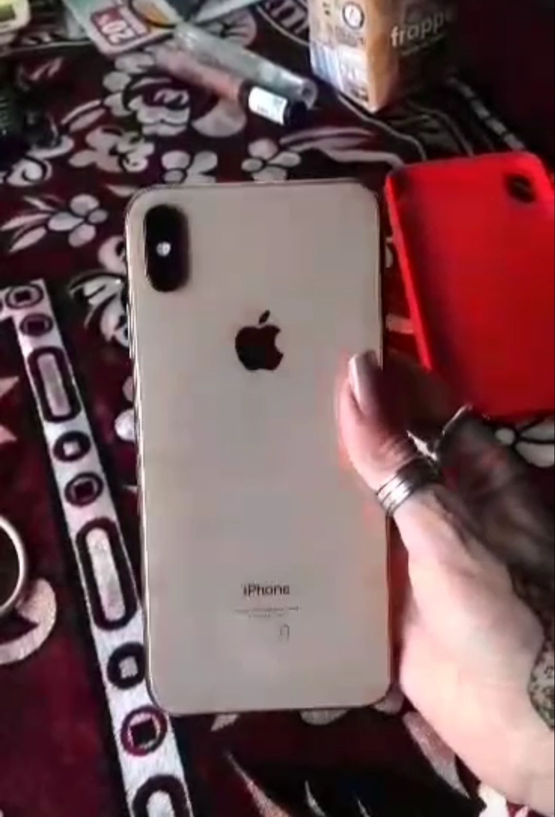 iPhone xs pro max gold, 700 lei