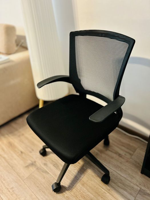 Scaun ergonomic birou – confort și design modern