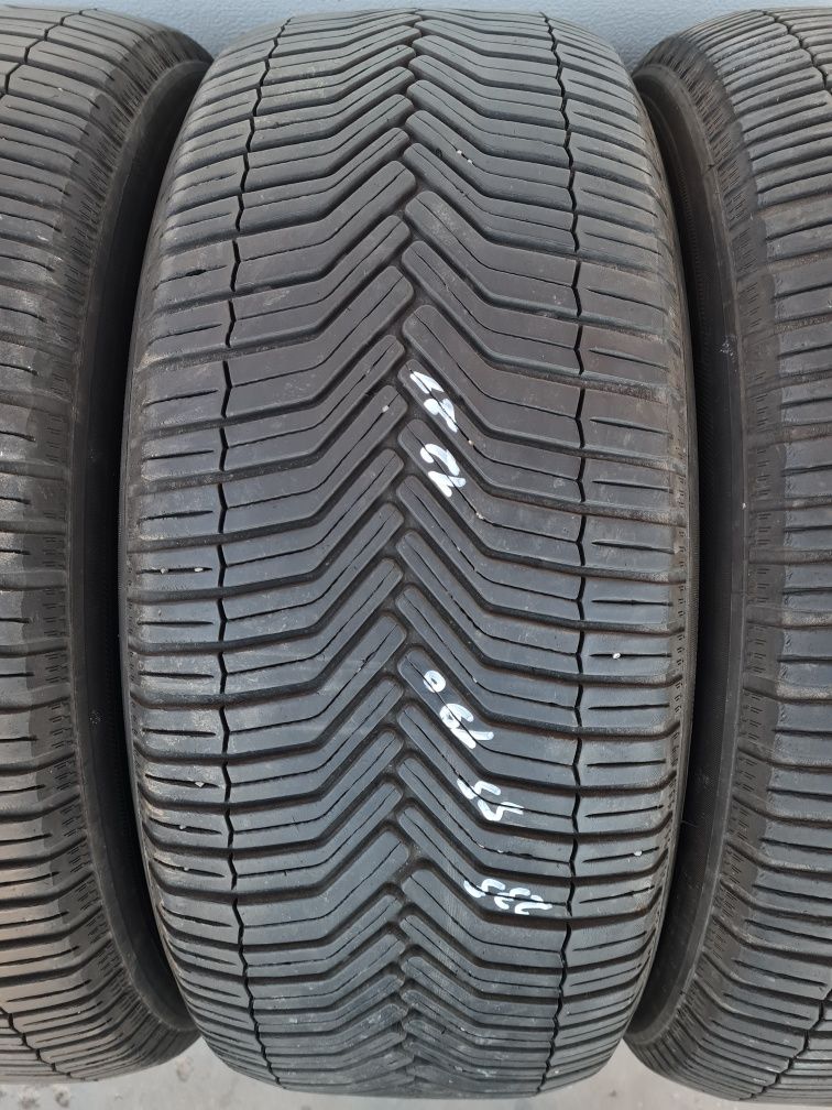 Всесезонни гуми 4 броя MICHELIN CrossClimate Suv 235 55 R19 дот 1321