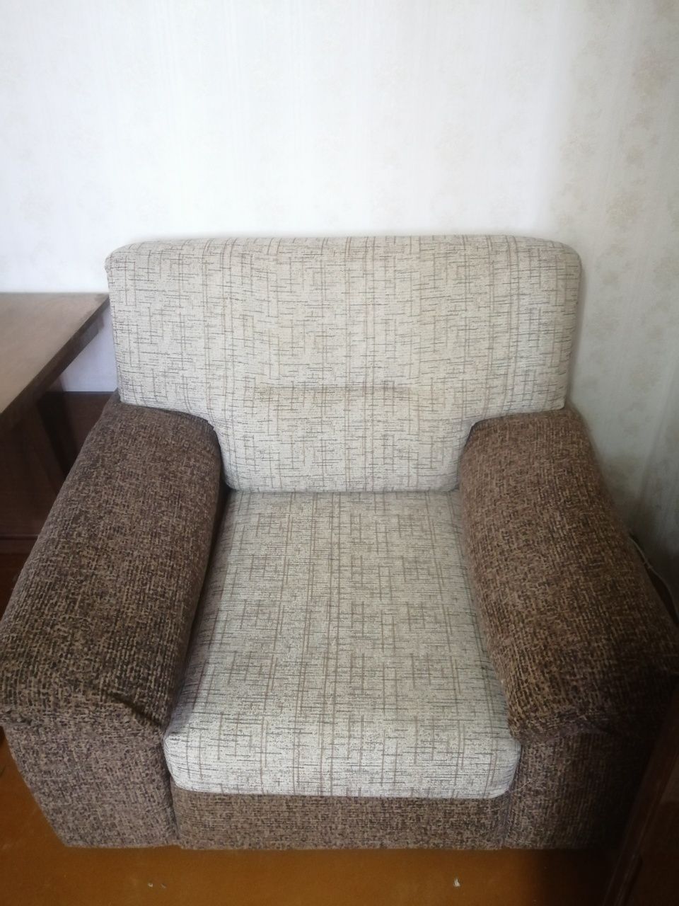 Малый диван и кресло
