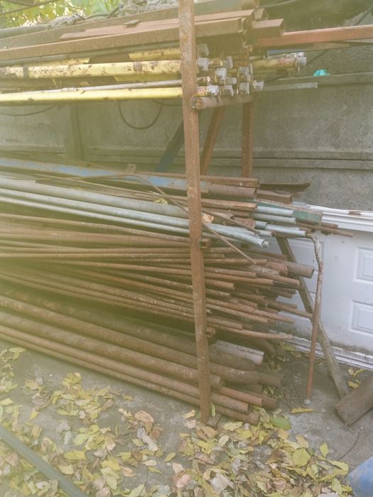 Stâlpi pentru hale,zincati noi.