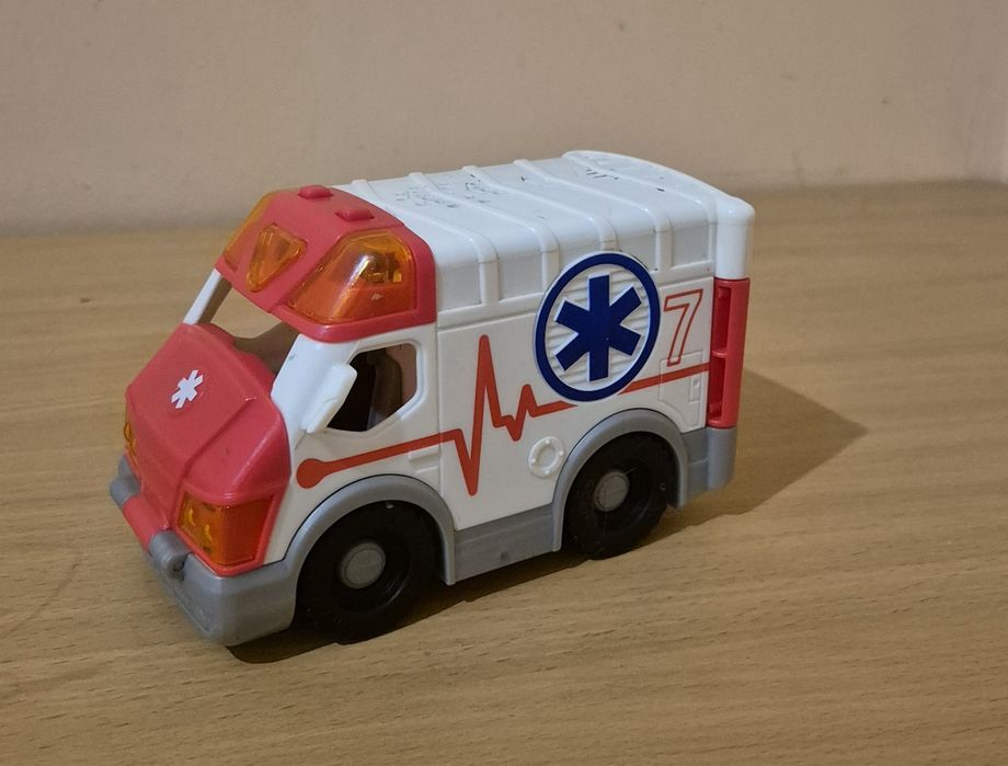 Машина скорая помощь Imaginext