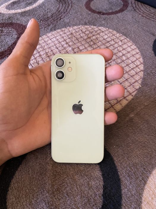 Vand iphone 12 mini in stare fuarte buna