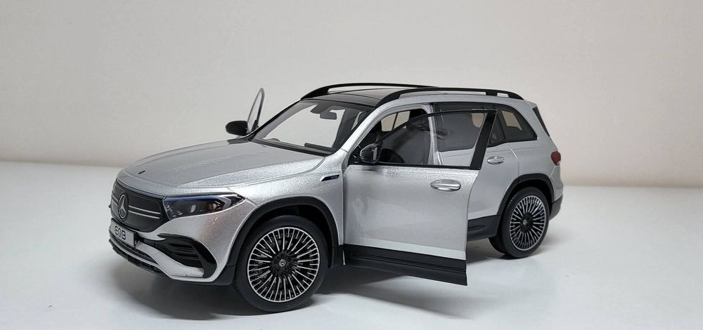 Machetă Mercedes-Benz EQB 1/18 NZG