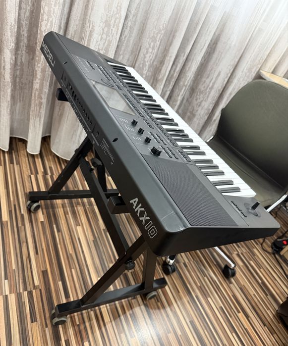 Medeli AKX-10 keyboard