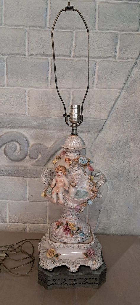 Настолна порцеланова лампа Capodimonte
