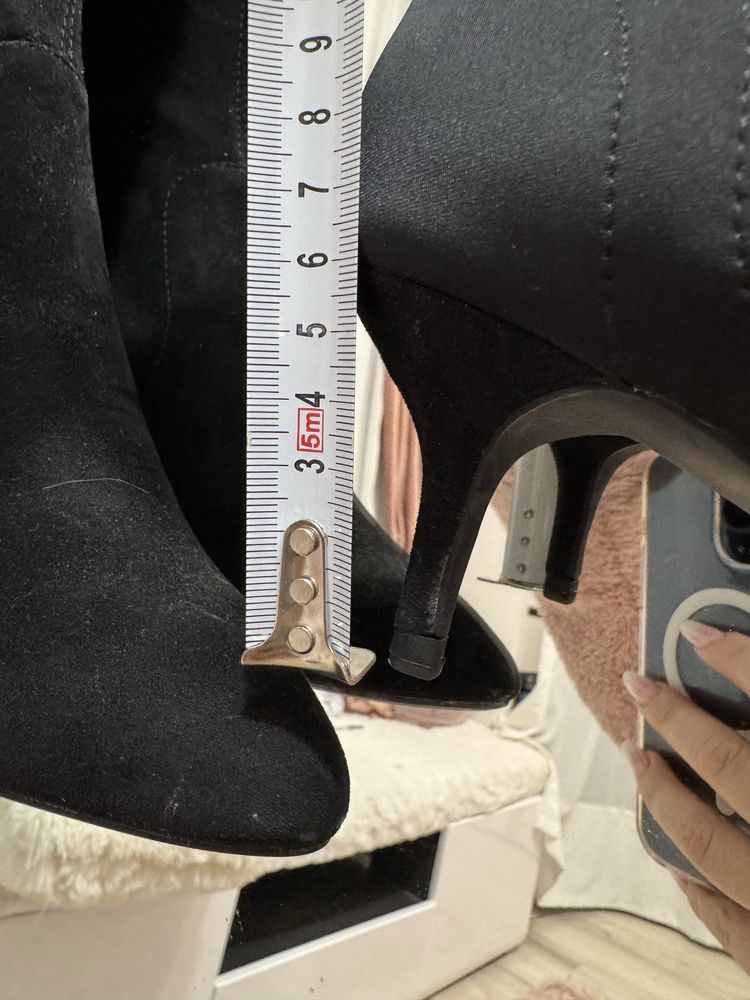 Cizme peste genunchi Bershka cu toc kitten de 6 cm mărimea 37