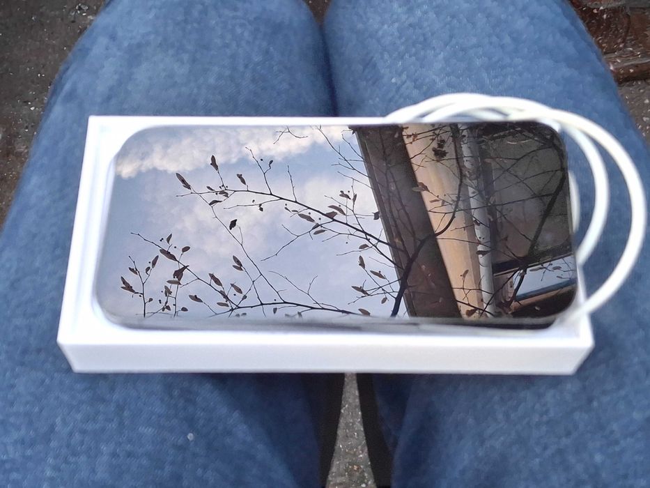 iPhone 14 Pro 128GB + Аксесоари