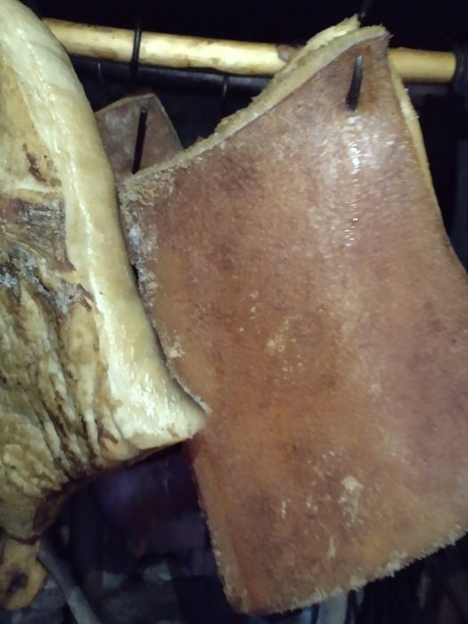 Vând bunătăți tradiționale