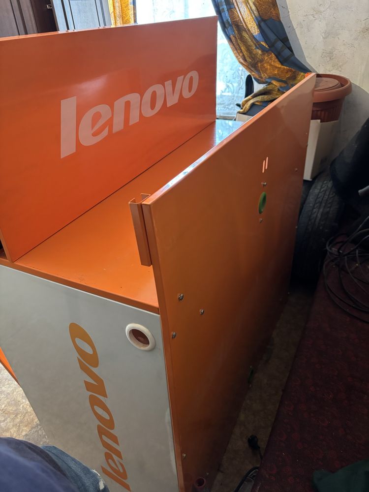 Работен шкаф Lenovo