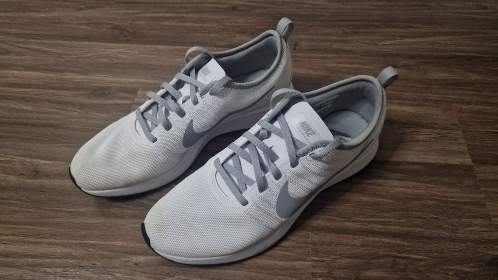 Adidași Nike Dualtone Racer