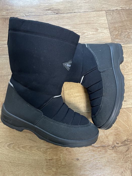 Продам детские ботинки