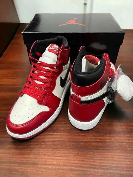 Nike Jordan 1 High Chicago Red