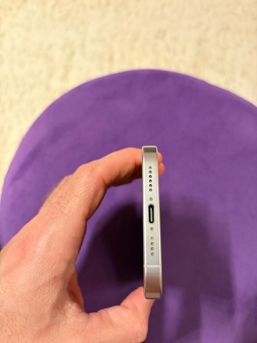 iPhone 15 Max Pro 256GB- White Titanium, stare impecabilă