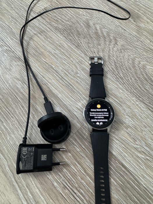 Samsung Galaxy Watch, model SM-R800