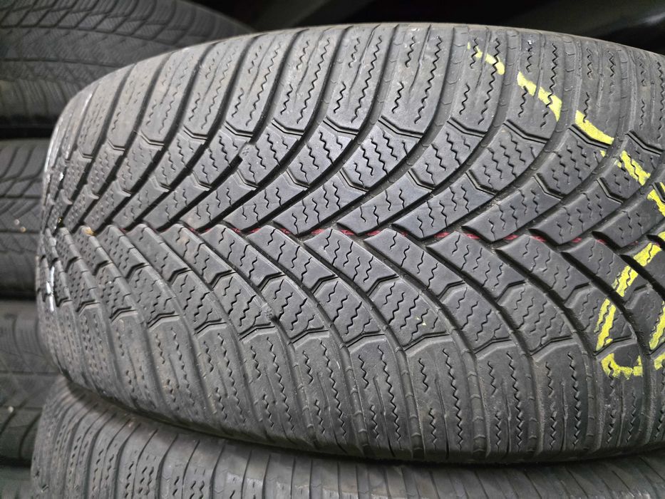 2бр Зимни гуми 205 55 16 - Bridgestone - DOT 2024
