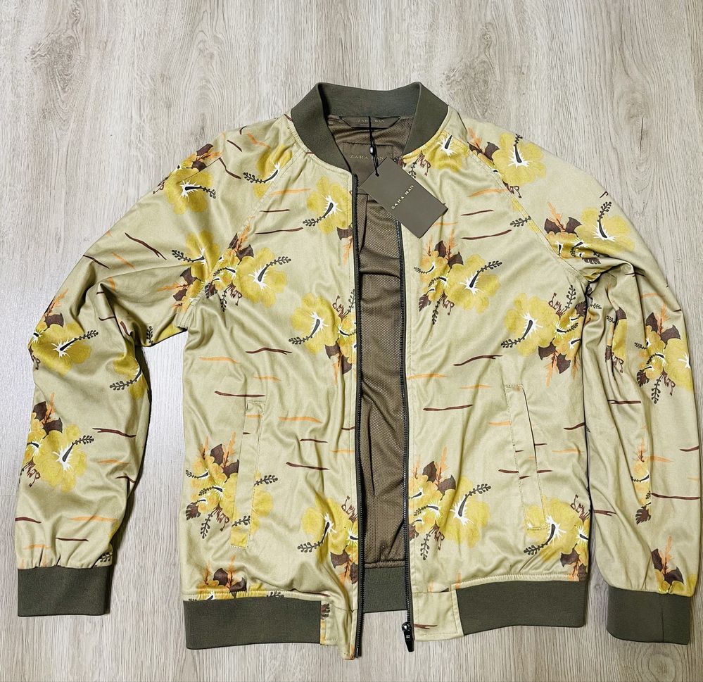 Продавам Яке ZARA