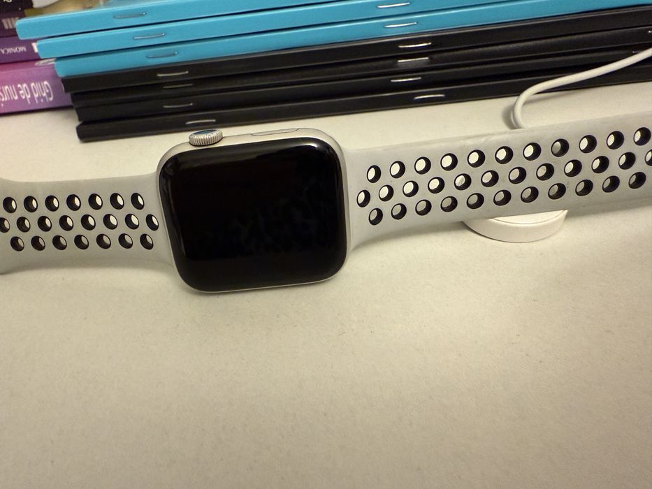 Ceas Apple Watch Nike Seria 6 GPS 44 MM