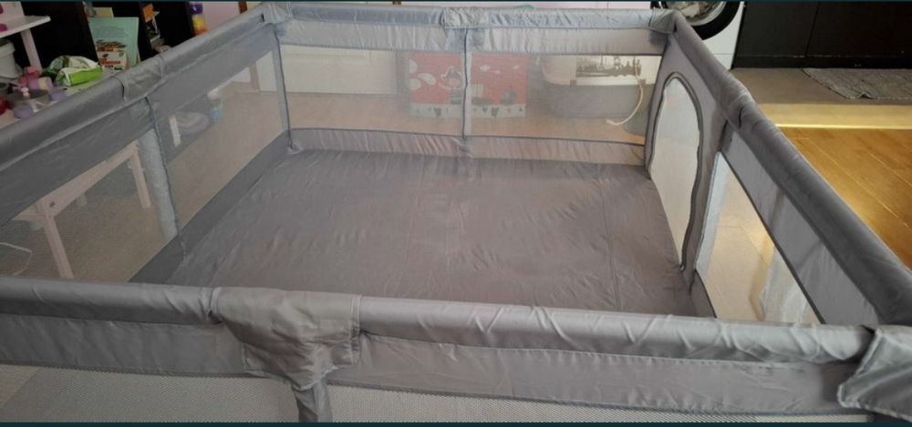 Продава детски манеж 180/150