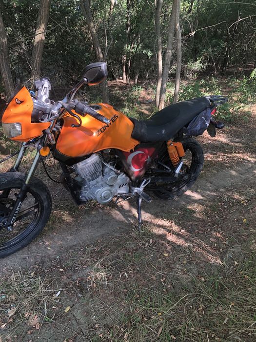 Motocicleta Zontes panter