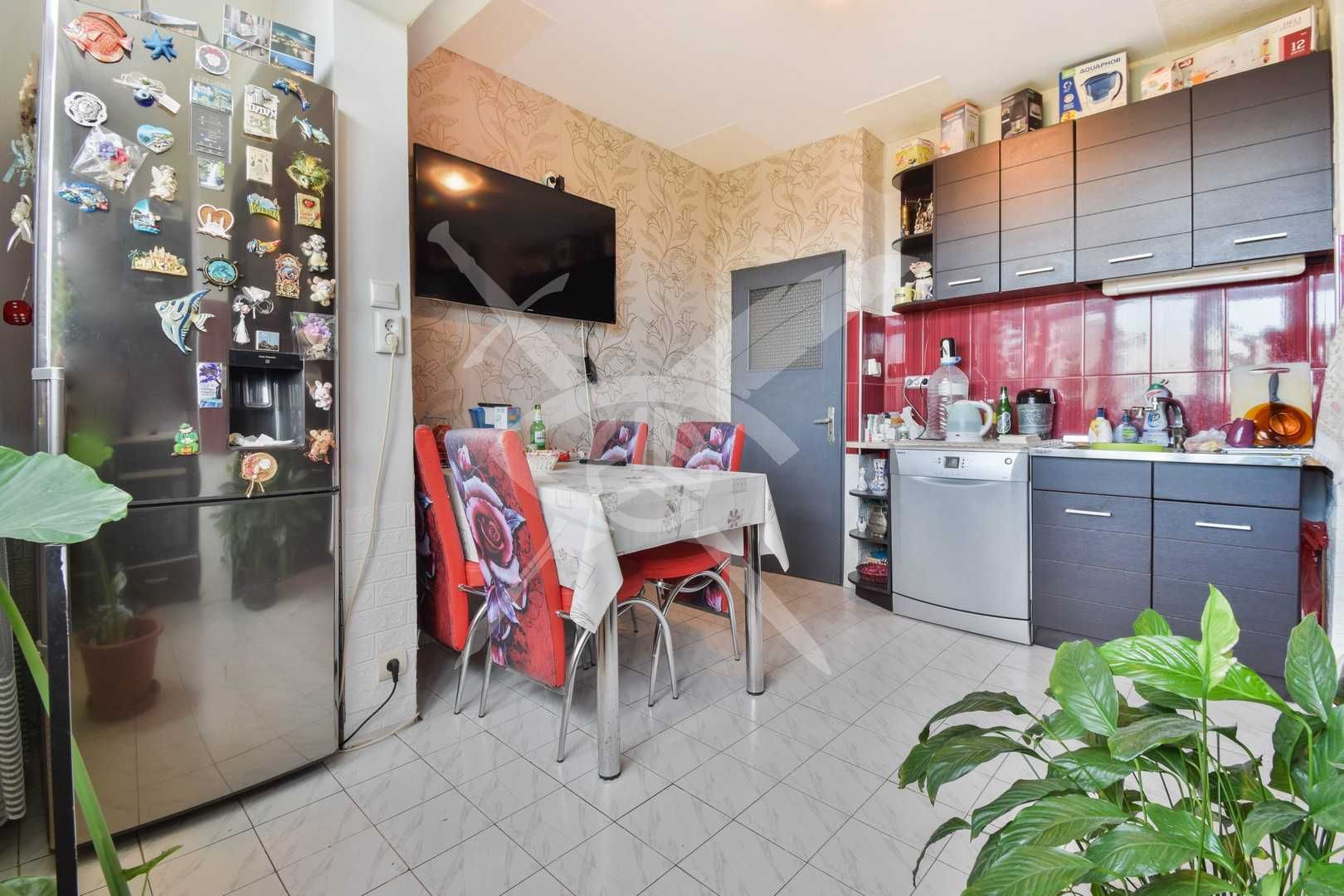 ЕКСКЛУЗИВНО ! Тристаен апартамент в град Ихтиман № 87203