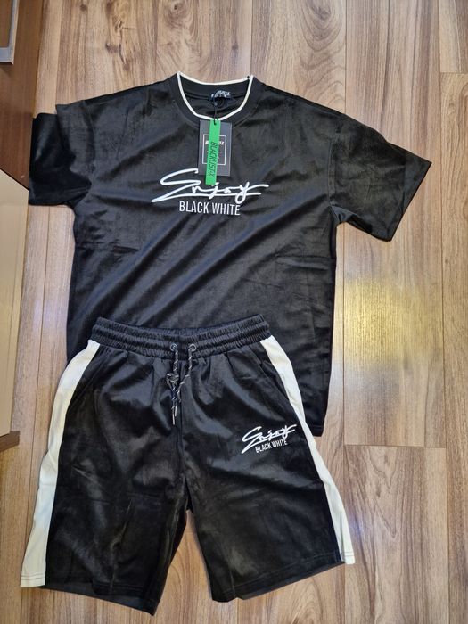 Compleuri de catifea