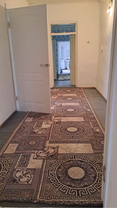 Тасбугет 18маршпут конечкасы 7бөлмелі улкен планды уй жалға б.ді 80.мы