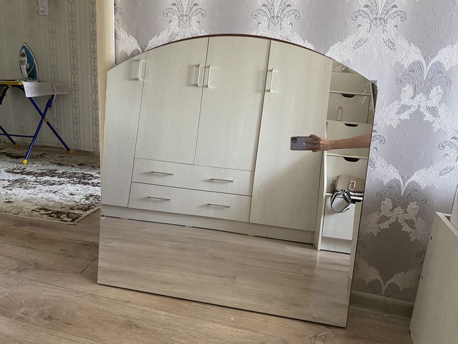 Продам зеркало срочно