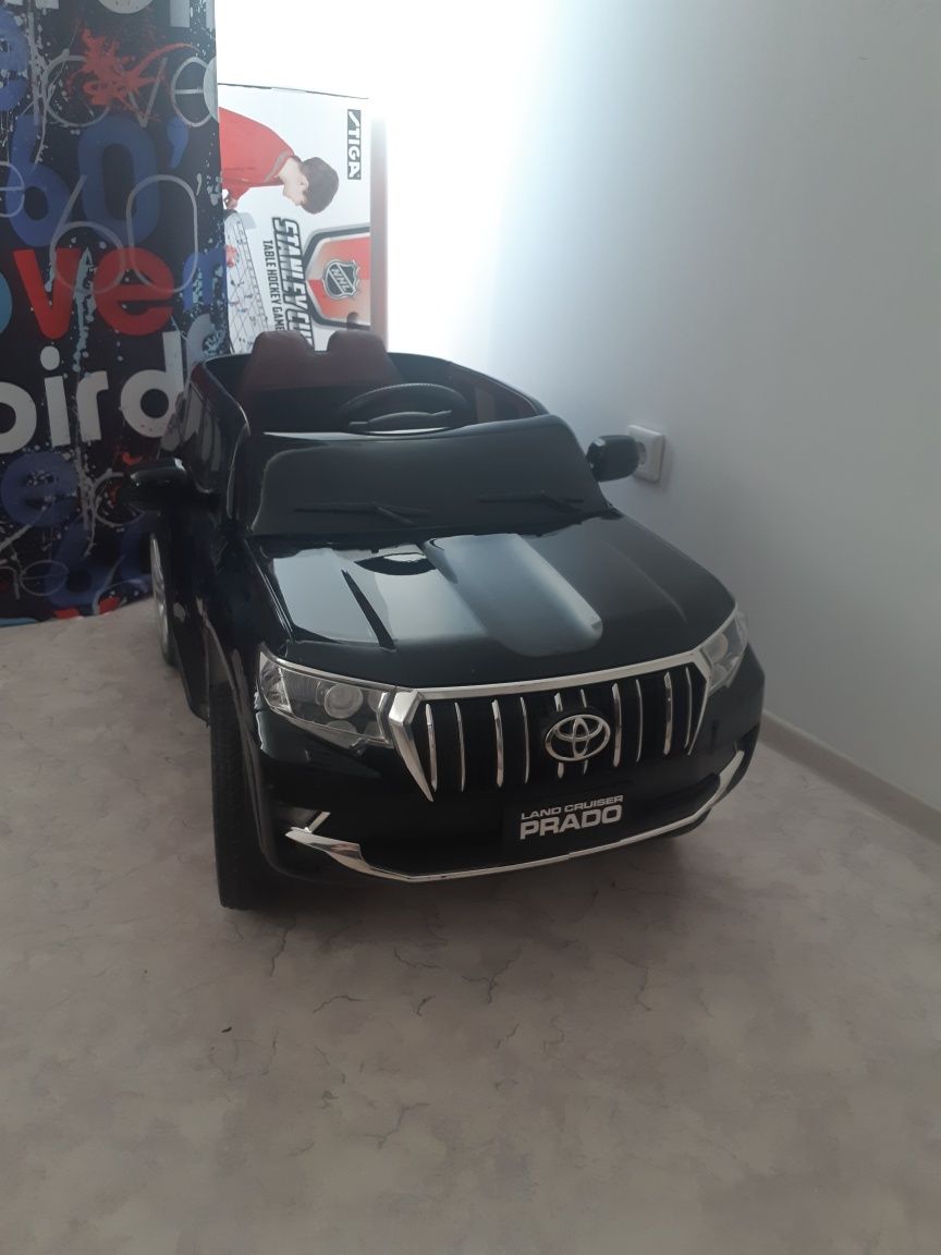 Продам детский автомобиль Land Cruzer Prado
