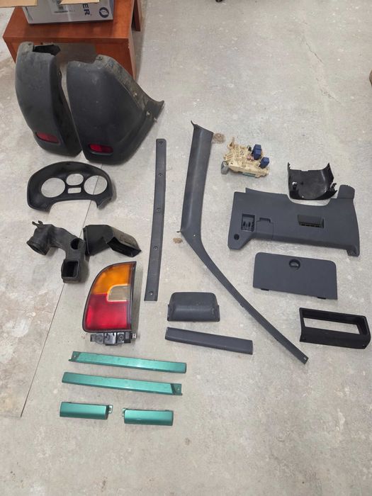 Части за Тойота РАВ 4  1995 г. първа генерация 3 врати ляв волан