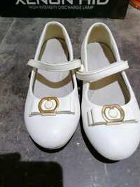 Детски официални бели обувки